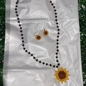Sunflower necklace with earrings